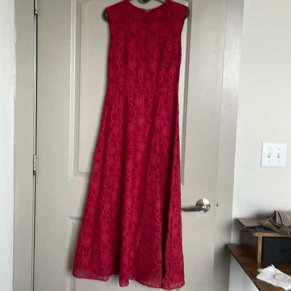MaxMara StudioElegant Red Lace Midi Dress - Picture 5 of 16